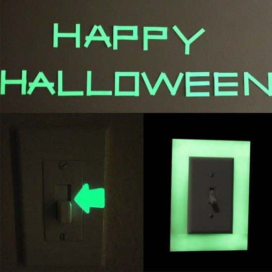 Karanlıkta Işık Veren Yansıyan 4 Metre Fosforlu Yeşil Şerit Bant Karanlıkta Işık Veren Yansıyan 4 Metre Fosforlu Yeşil Şerit Bant