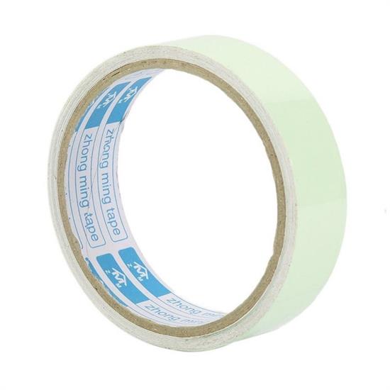 Karanlıkta Işık Veren Yansıyan 4 Metre Fosforlu Yeşil Şerit Bant Karanlıkta Işık Veren Yansıyan 4 Metre Fosforlu Yeşil Şerit Bant