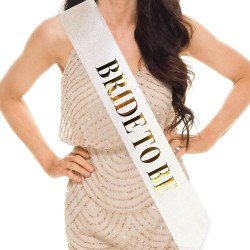 Beyaz Üzeri Altın Büyük Bride To Be Yazılı Simli Işıltılı Kuşak Kemer 10 cm Genişlik Beyaz Üzeri Altın Büyük Bride To Be Yazılı Simli Işıltılı Kuşak Kemer 10 cm Genişlik