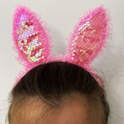 Kenarları Dantelli Pembe Pullu Payetli Led Işıklı Tavşan Kulak Taç 23x19 cm Kenarları Dantelli Pembe Pullu Payetli Led Işıklı Tavşan Kulak Taç 23x19 cm