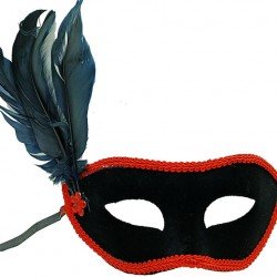 Siyah Renk Yandan Tüylü Siyah Süet Kaplama Parti Balo Maskesi 21x20 cm Siyah Renk Yandan Tüylü Siyah Süet Kaplama Parti Balo Maskesi 21x20 cm