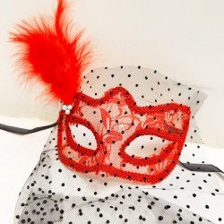 Kırmızı Renk Dantelli Duvaklı İncili Parti Maskesi Balo  Kırmızı Renk Dantelli Duvaklı İncili Parti Maskesi Balo