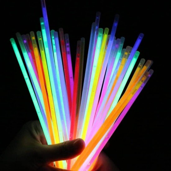 Karanlıkta Yanan Parlayan Fosforlu Glow Stick Çubuk Bileklik 50 Adet