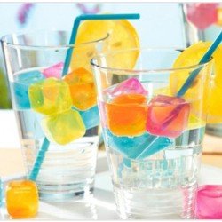 Serinletici ve Rengarenk Buz Küpleri 10 Adet Serinletici ve Rengarenk Buz Küpleri 10 Adet