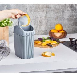 Döner Kapaklı Mini Çöp Kovası 2.5 LT Döner Kapaklı Mini Çöp Kovası 2.5 LT